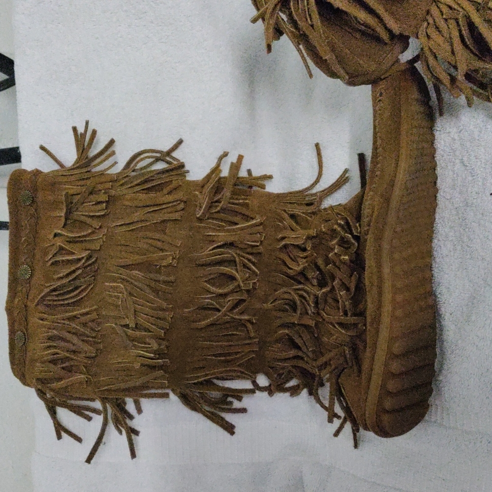 Moccasin boots